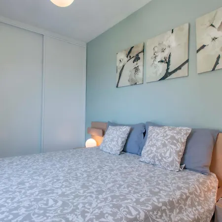 Duplex In Playa De Americas-center Apartment *